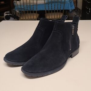 Ugg Aureo 2 suede waterproof ankle boots size 9 1/2